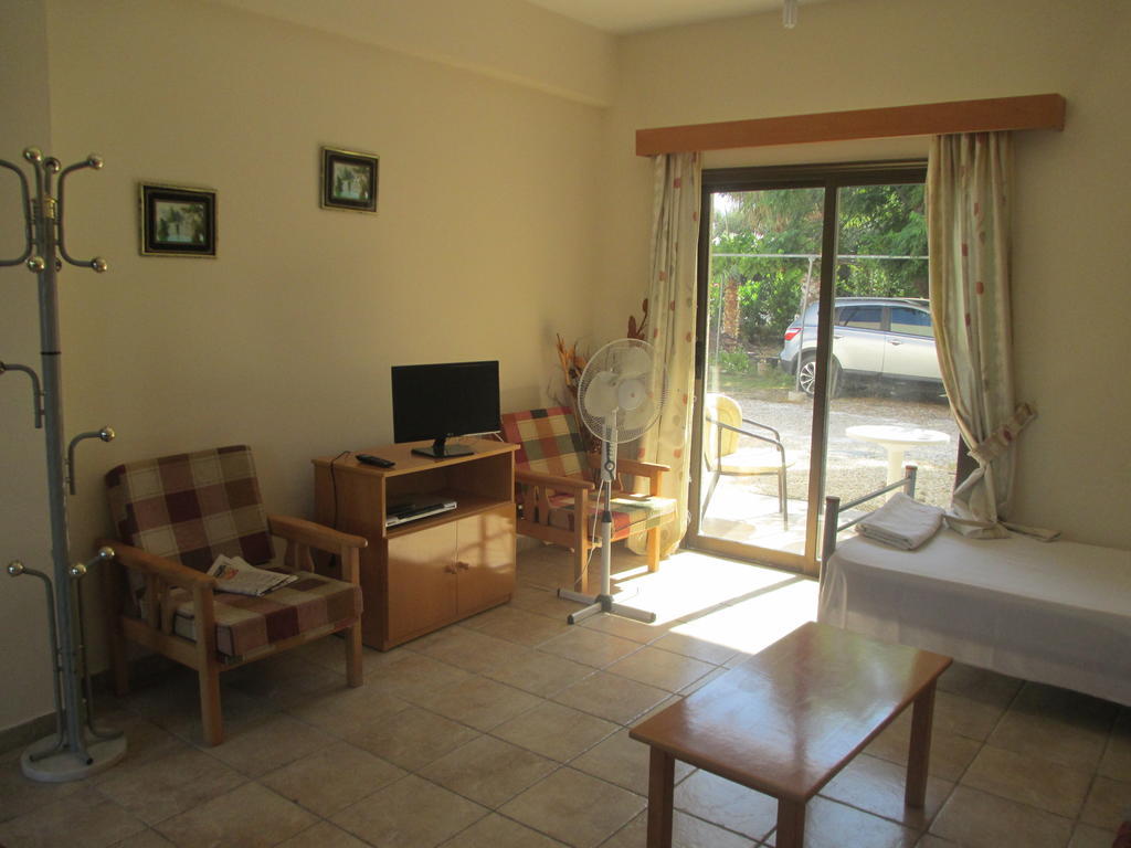 Anastasia Holiday Apartments Klorakas Exteriör bild