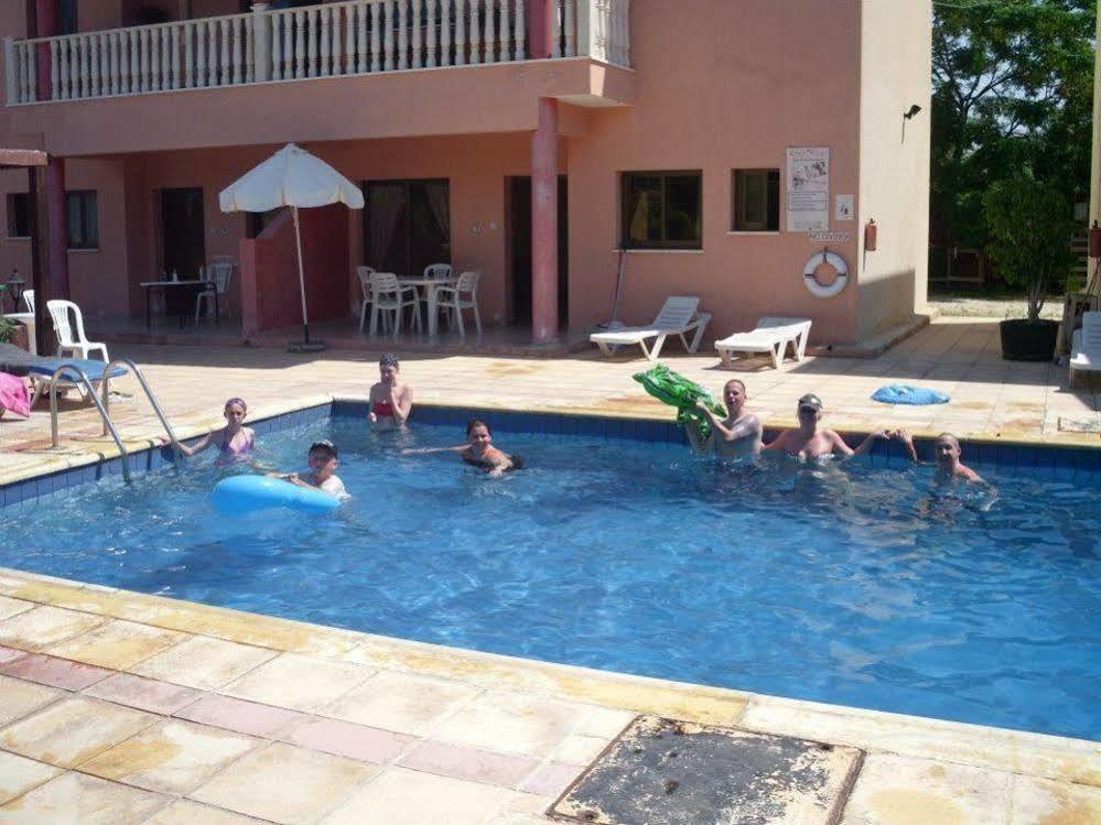 Anastasia Holiday Apartments Klorakas Exteriör bild